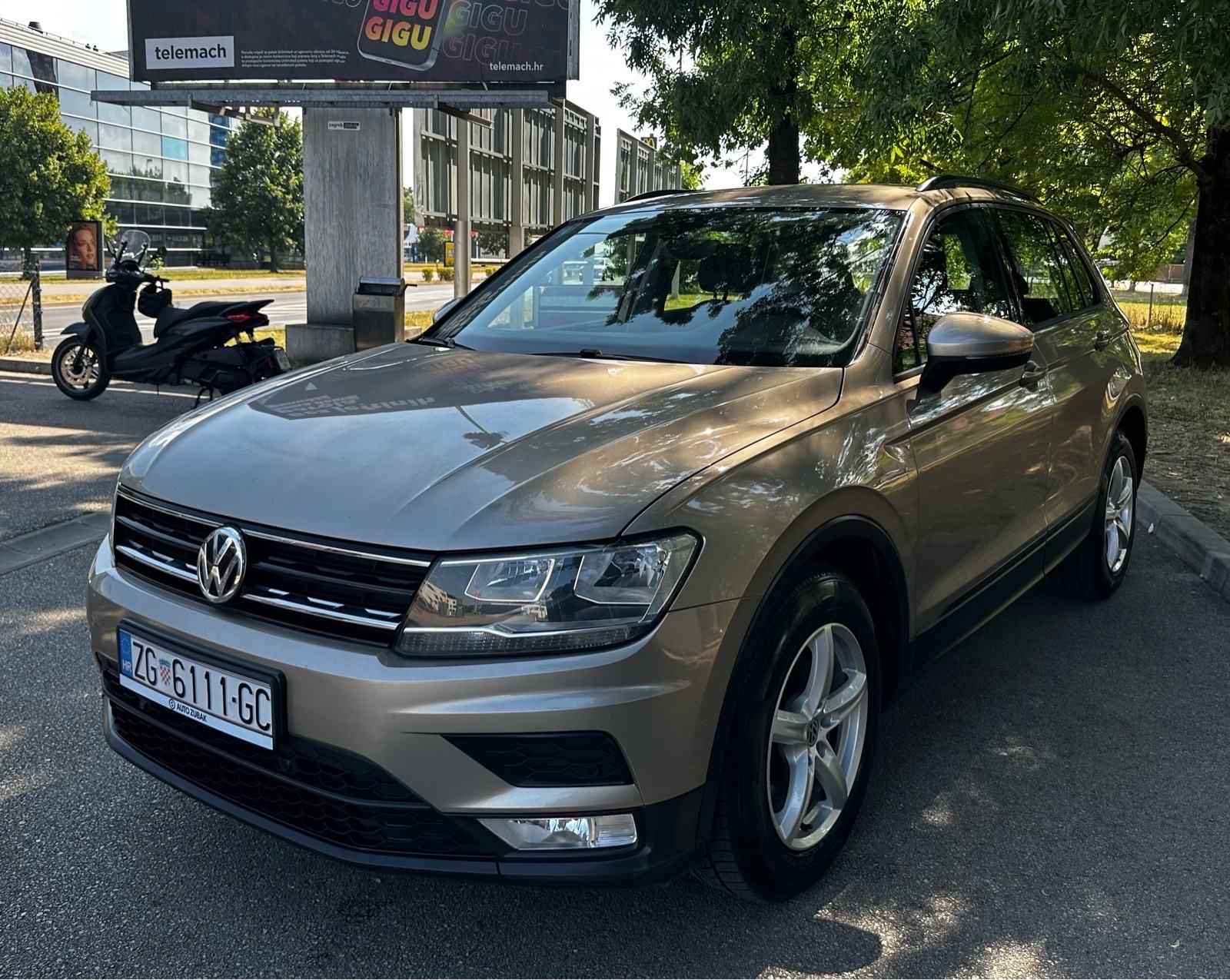 VW Tiguan 2,0 TDI Trendline*Hr.Auto*Prvi vlasnik*Klima*Odlično stanje*, fotografija 2