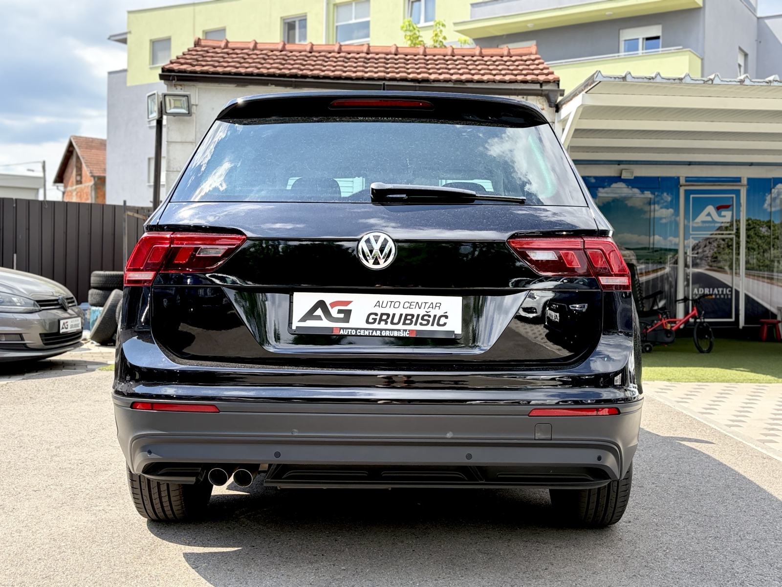 VW Tiguan 2,0 TDI *Virtual Cockpit* *Servisna* *Jamstvo*, fotografija 14