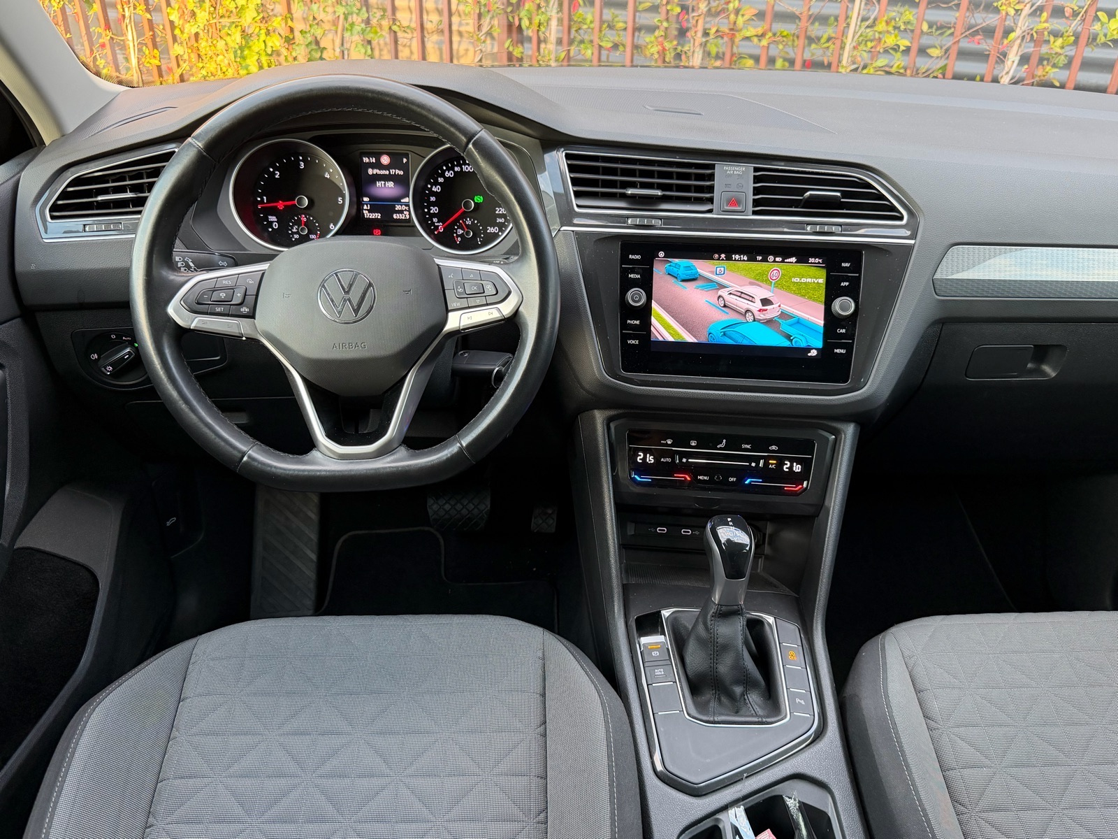 VW Tiguan 2,0 TDI DSG - ACC, LED, VELIKI + MALI SERVIS, REG. 05/2027, fotografija 9