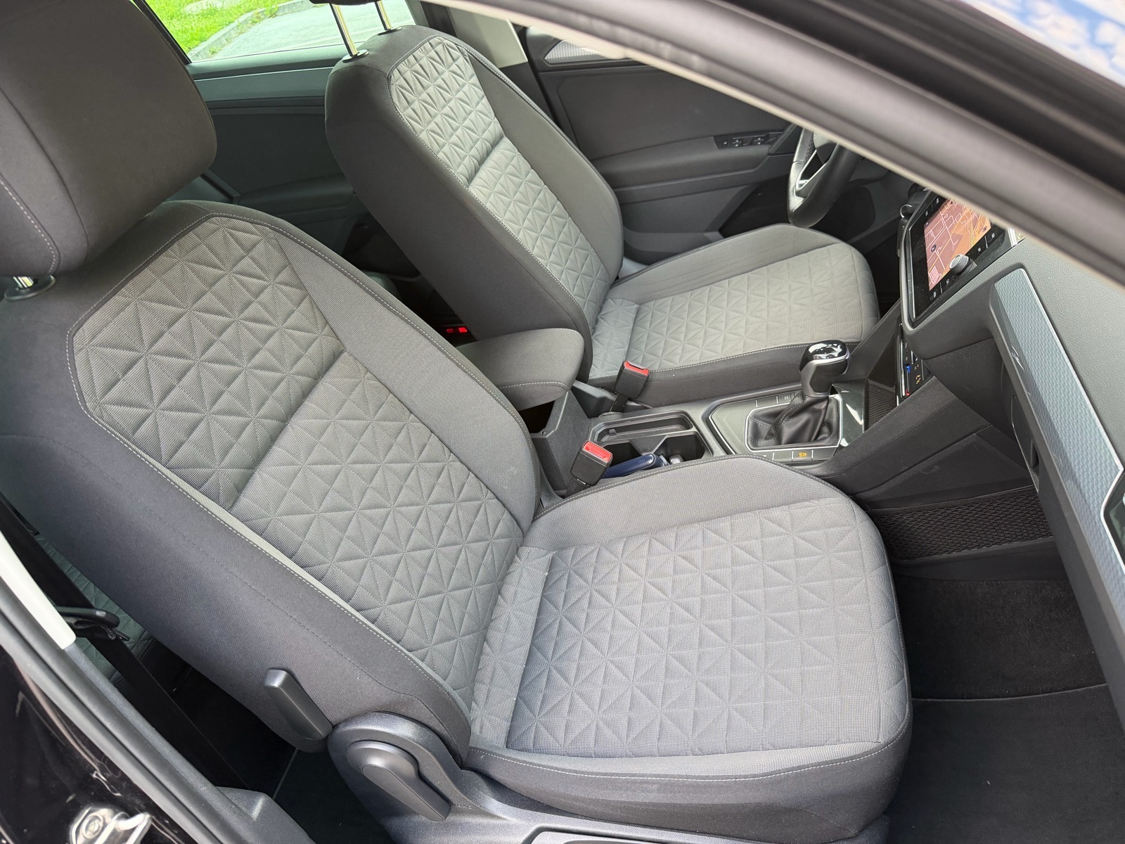 VW Tiguan 2,0 TDI DSG - ACC, LED, VELIKI + MALI SERVIS, REG. 05/2027, fotografija 13