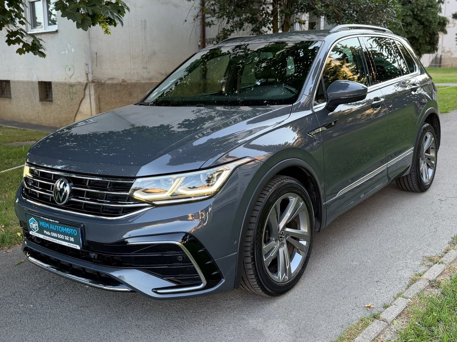 VW Tiguan 2.0Tdi DSG * R Line *MATRIX, VIRTUAL,KOŽA, KAMERA* SERVISNA, fotografija 4
