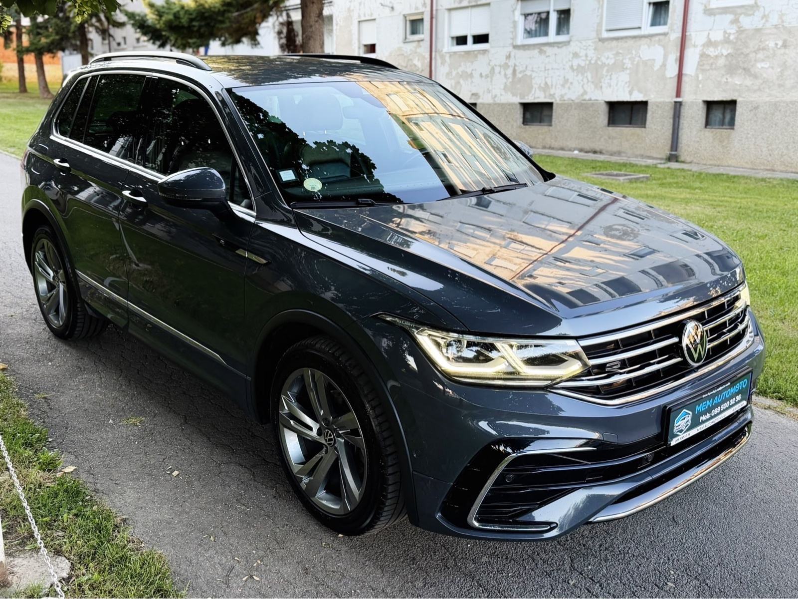VW Tiguan 2.0Tdi DSG * R Line *MATRIX, VIRTUAL,KOŽA, KAMERA* SERVISNA, fotografija 3