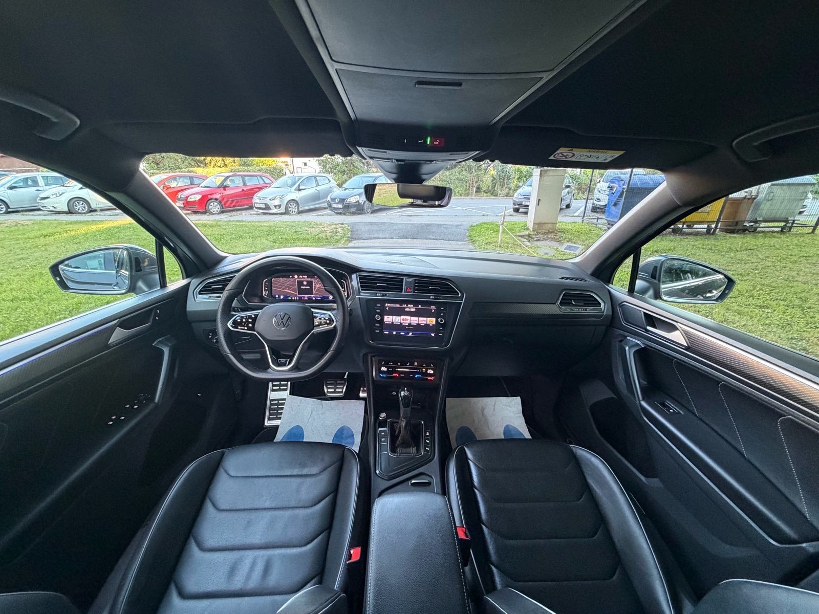 VW Tiguan 2.0Tdi DSG * R Line *MATRIX, VIRTUAL,KOŽA, KAMERA* SERVISNA, fotografija 9