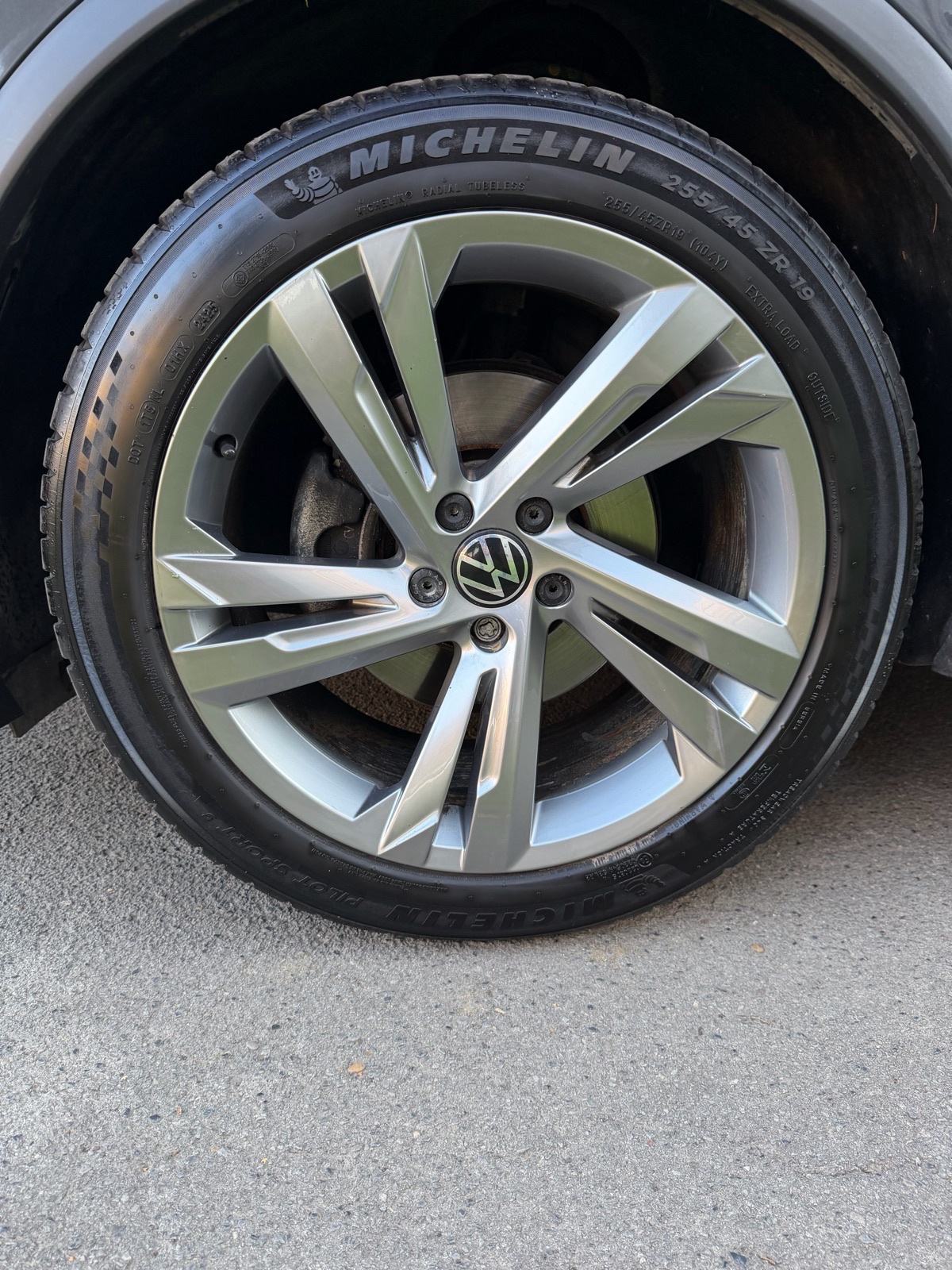 VW Tiguan 2.0Tdi DSG * R Line *MATRIX, VIRTUAL,KOŽA, KAMERA* SERVISNA, fotografija 19