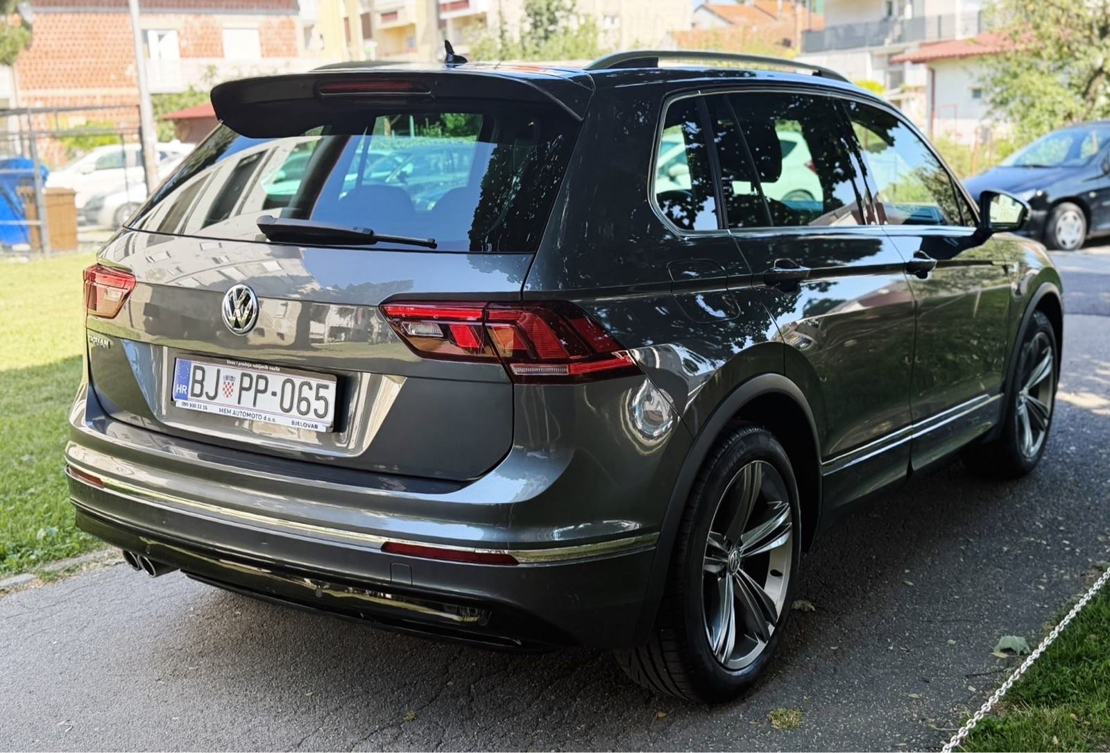 VW Tiguan 2,0Tdi *DSG* R Line * VIRTUAL * Top stanje!, fotografija 5