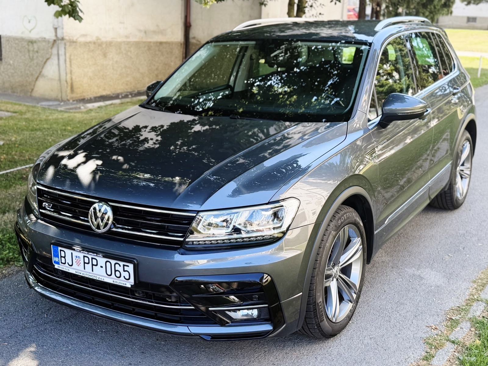 VW Tiguan 2,0Tdi *DSG* R Line * VIRTUAL * Top stanje!, fotografija 3