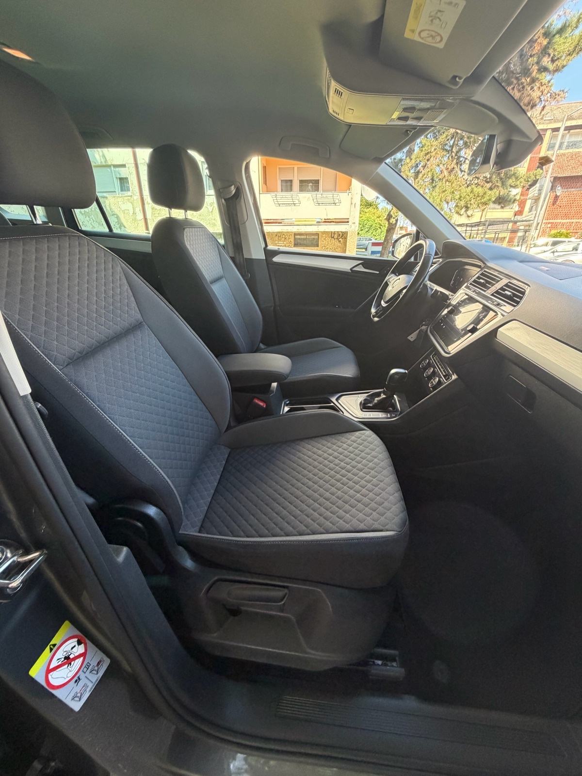 VW Tiguan 2,0Tdi *DSG* R Line * VIRTUAL * Top stanje!, fotografija 16