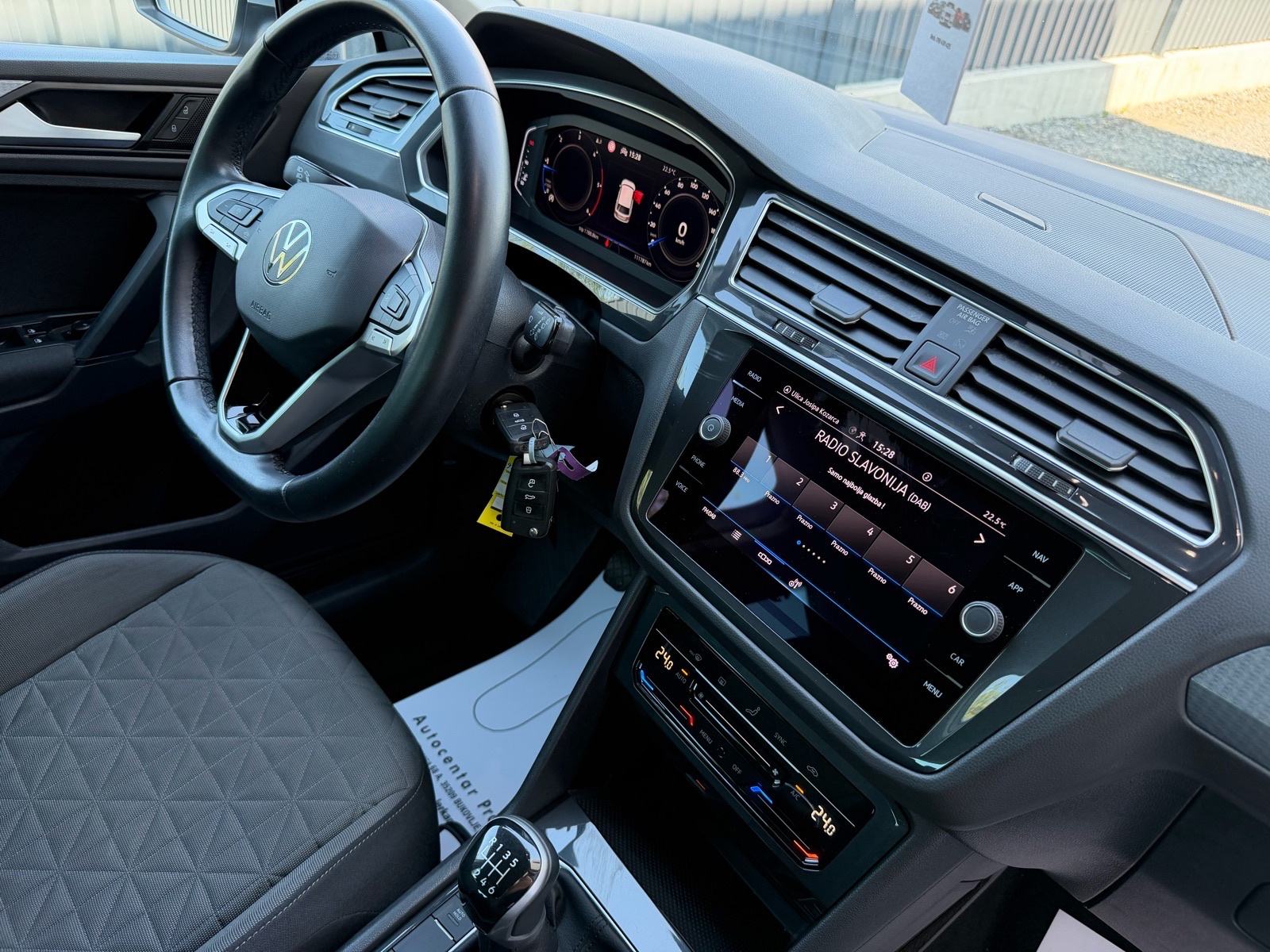 VW Tiguan 2.0TDI KAMERA/VIRTUAL COCPIT/NAVIGACIJA/111800km, fotografija 13