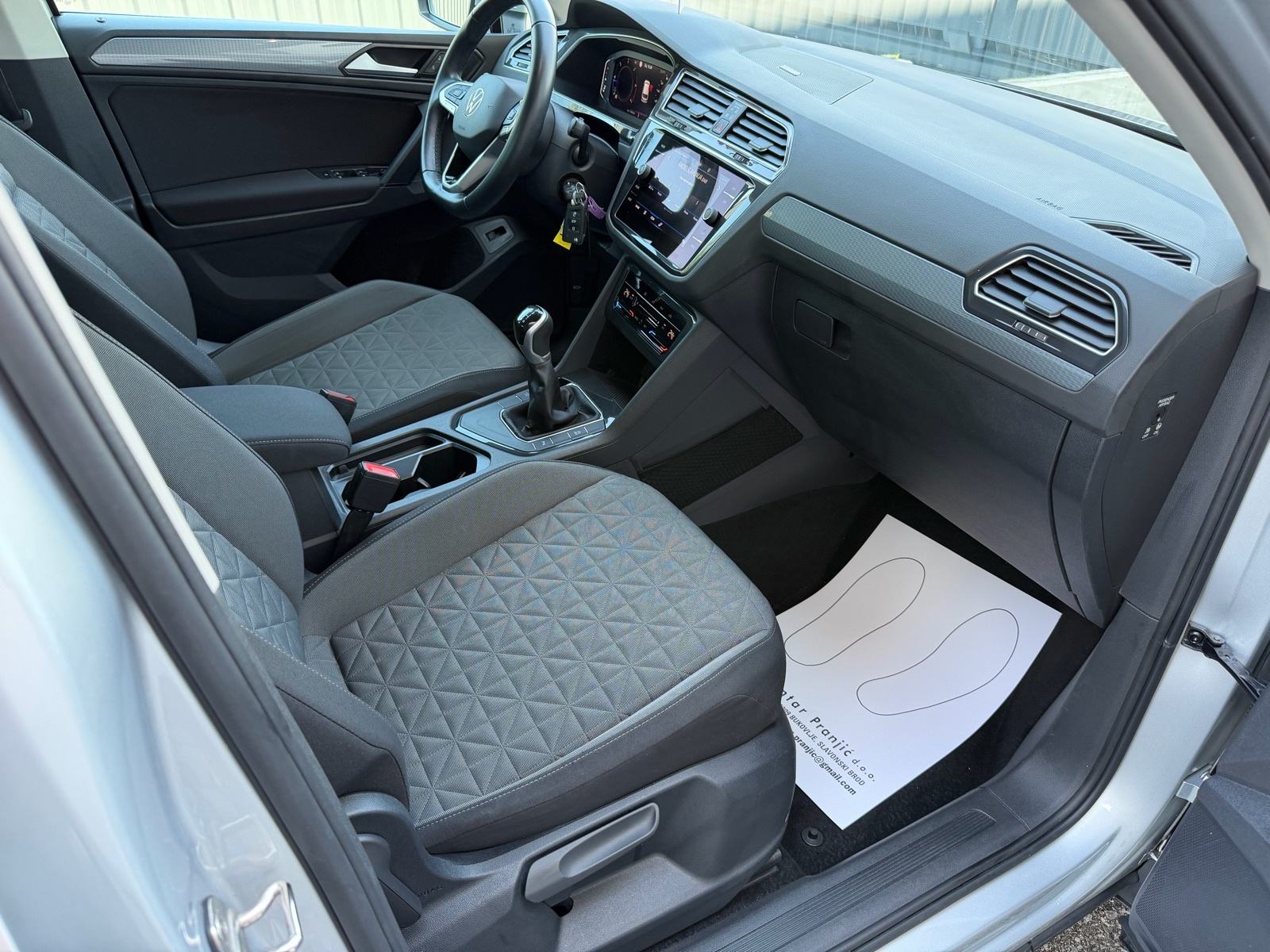 VW Tiguan 2.0TDI KAMERA/VIRTUAL COCPIT/NAVIGACIJA/111800km, fotografija 16