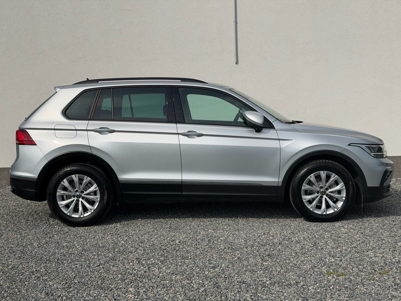 VW Tiguan 2.0TDI KAMERA/VIRTUAL COCPIT/NAVIGACIJA/111800km, fotografija 5