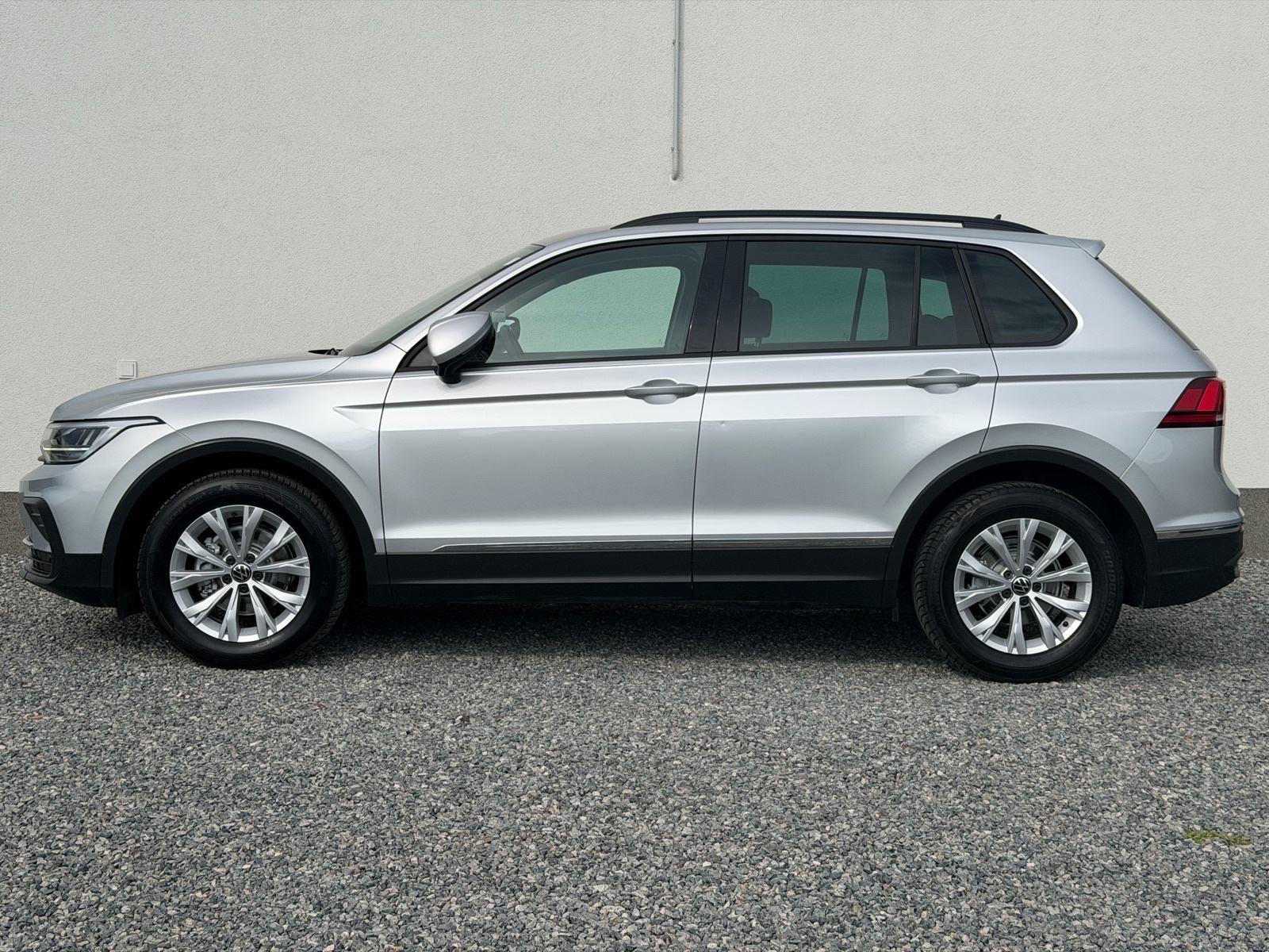 VW Tiguan 2.0TDI KAMERA/VIRTUAL COCPIT/NAVIGACIJA/111800km, fotografija 4