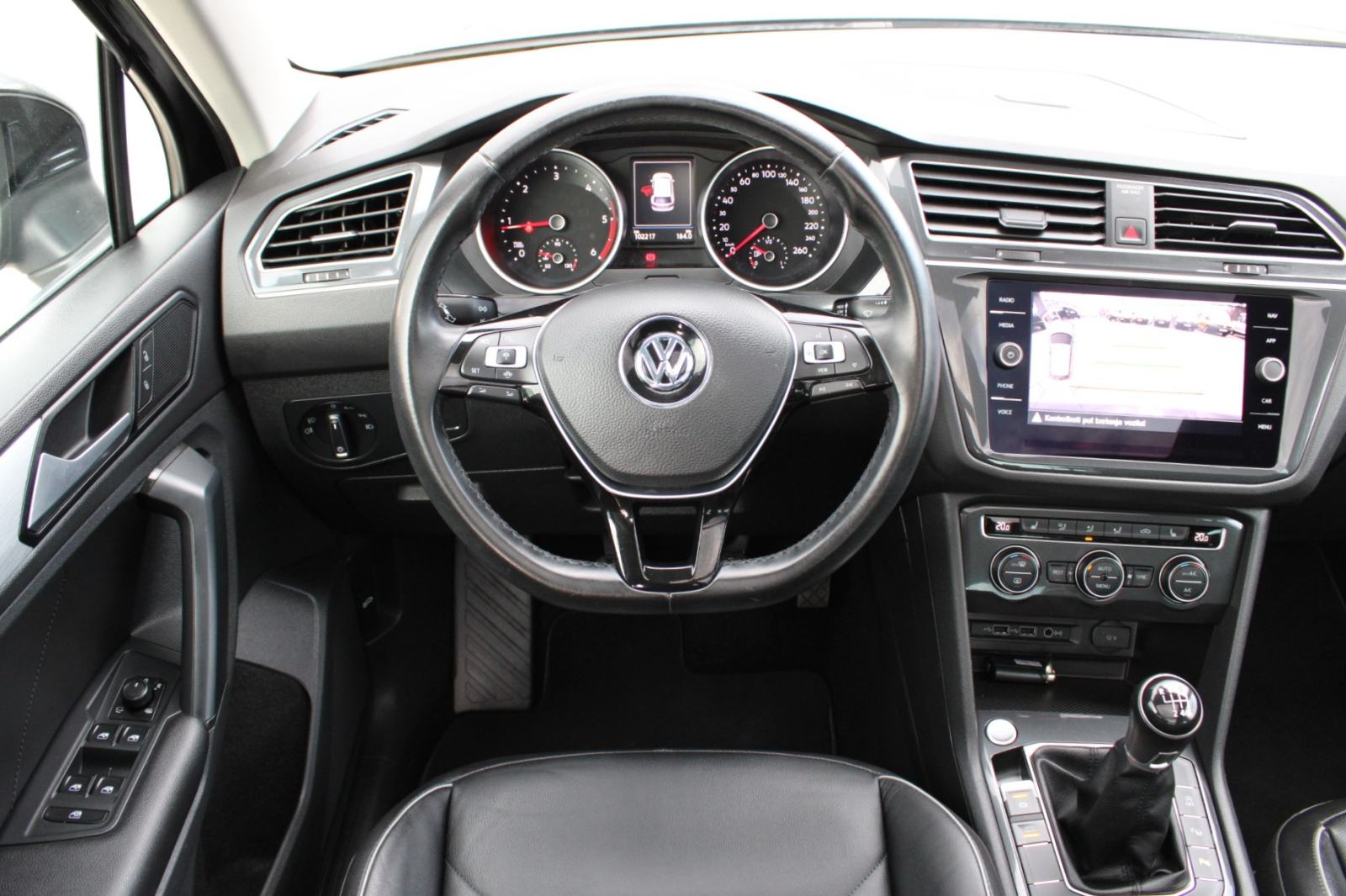 ➡️ VW Tiguan 2.0TDI Panorama ALU NAVI Koža R-Cam PDC ACC Radar 2019., fotografija 9