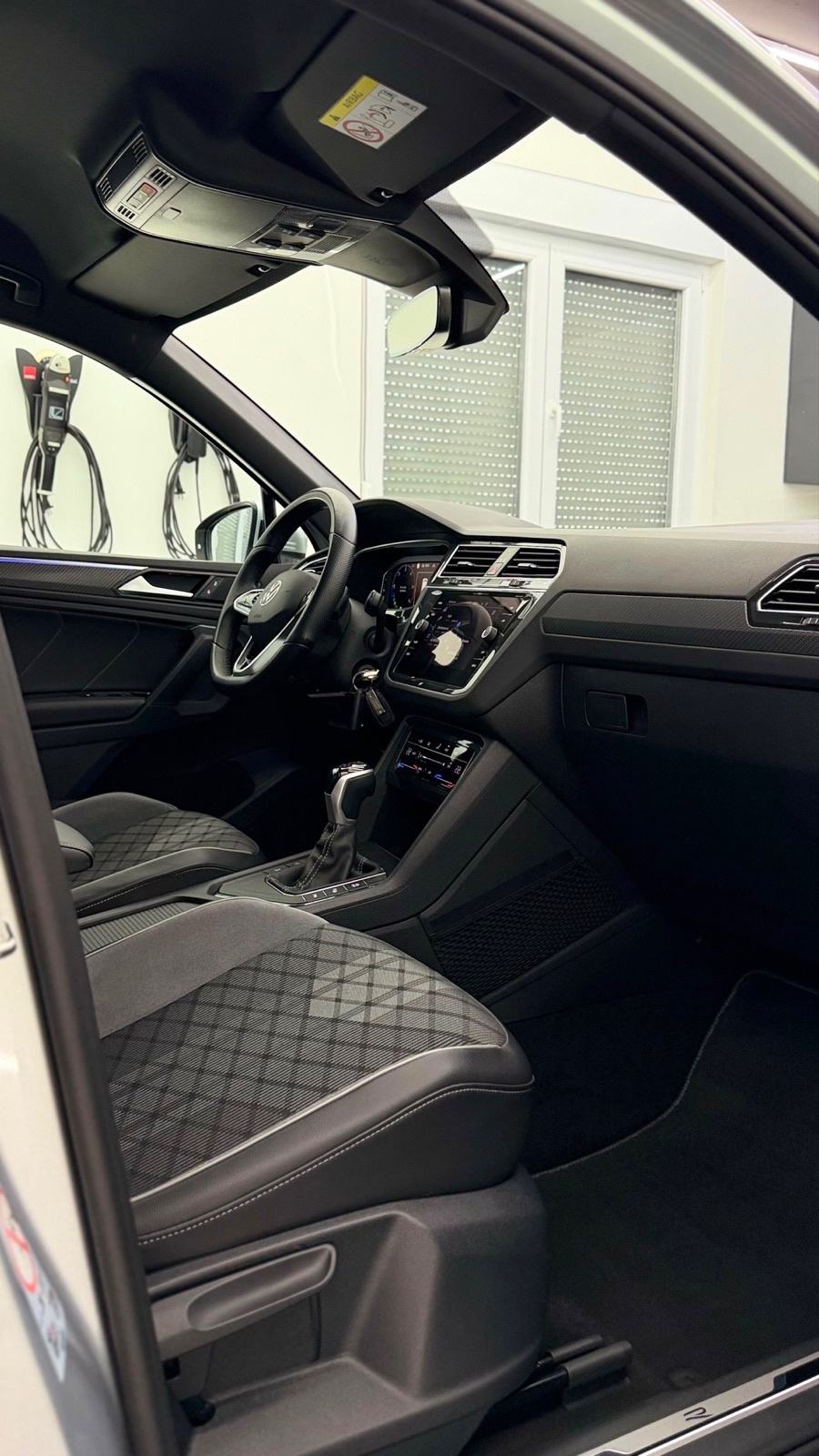 VW Tiguan 2,0TDI°R LINE°20”°MATRIX°VIRTUAL°NAVI°AMBI°LEASINGBEZUČEŠĆA°, fotografija 13