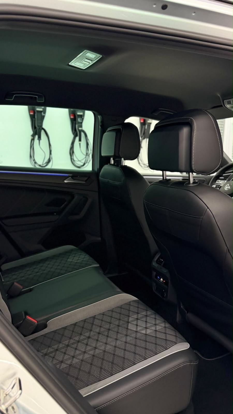 VW Tiguan 2,0TDI°R LINE°20”°MATRIX°VIRTUAL°NAVI°AMBI°LEASINGBEZUČEŠĆA°, fotografija 18