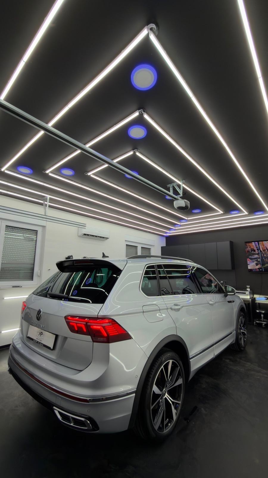 VW Tiguan 2,0TDI°R LINE°20”°MATRIX°VIRTUAL°NAVI°AMBI°LEASINGBEZUČEŠĆA°, fotografija 2