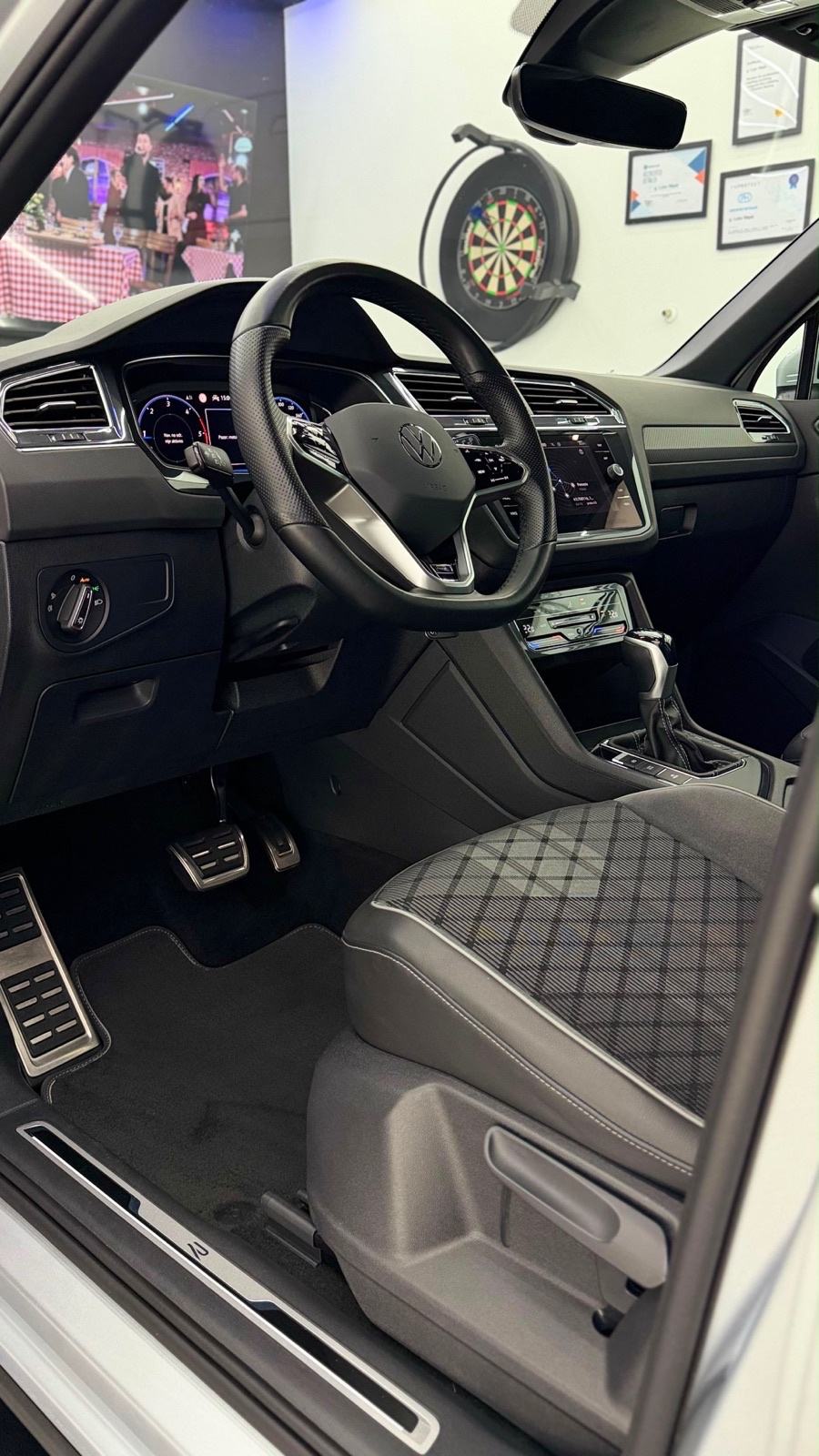 VW Tiguan 2,0TDI°R LINE°20”°MATRIX°VIRTUAL°NAVI°AMBI°LEASINGBEZUČEŠĆA°, fotografija 7