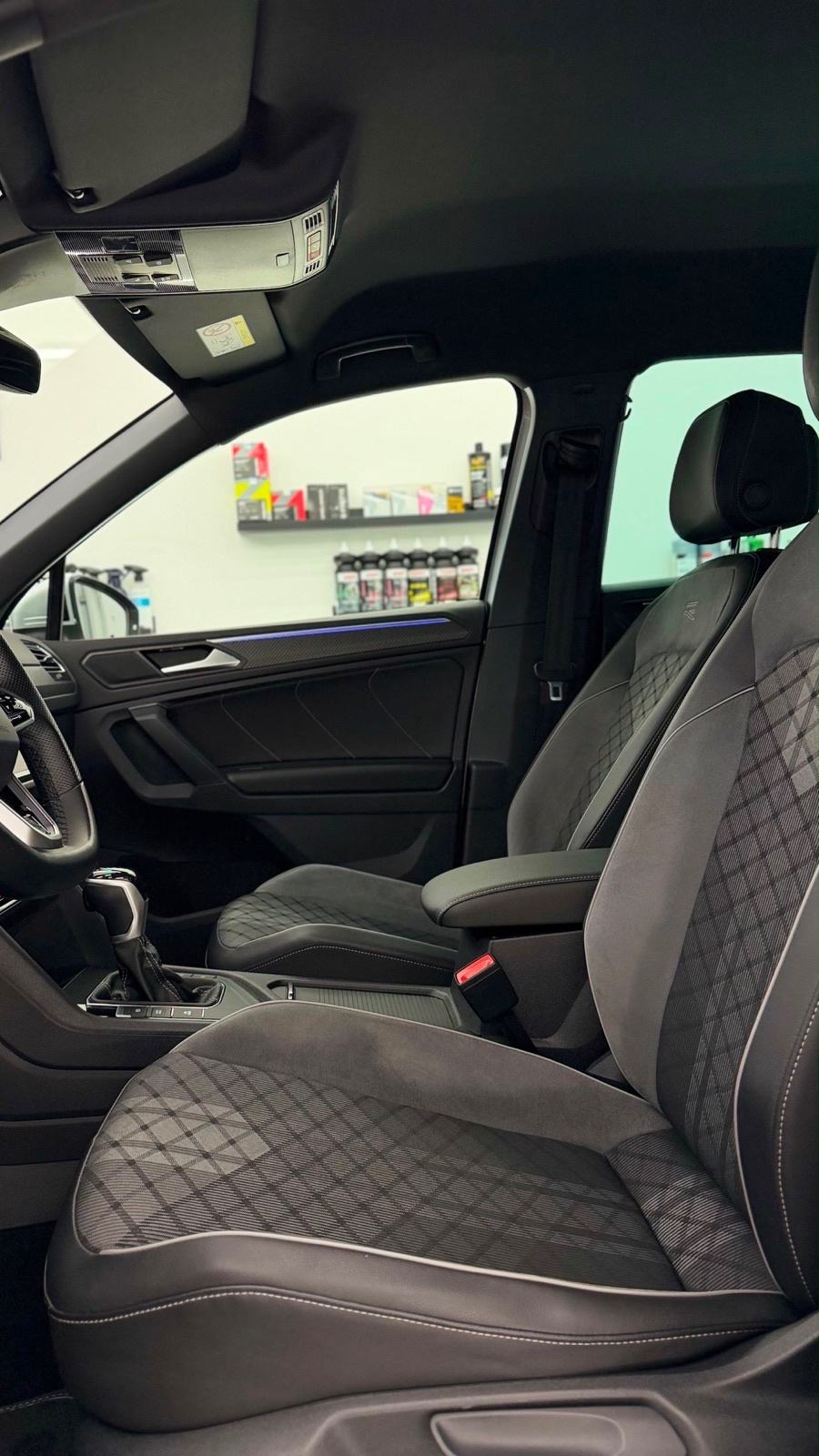 VW Tiguan 2,0TDI°R LINE°20”°MATRIX°VIRTUAL°NAVI°AMBI°LEASINGBEZUČEŠĆA°, fotografija 8