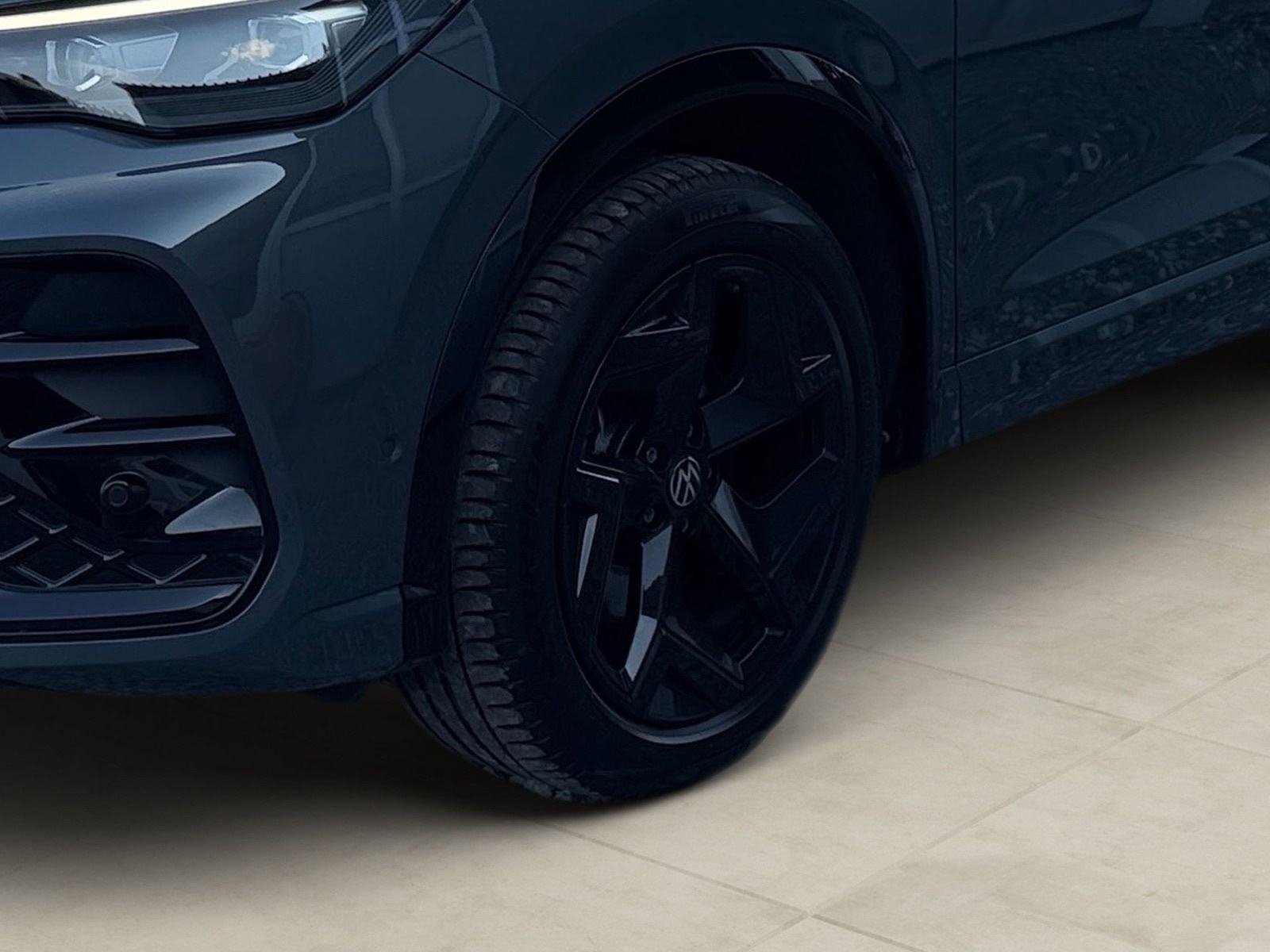 VW Tiguan 2,0tdi R-LINE BLACK-STYLE 142kw 4motion IQ-LED ALU19, fotografija 13