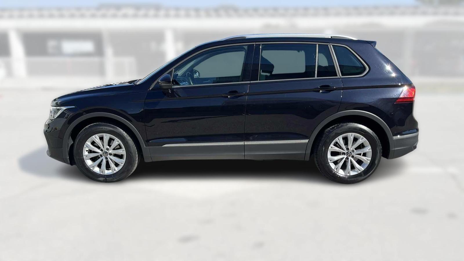 VW TIGUAN 2022 • PREMIUM jamstvo • AutoZubak Rabljena, fotografija 5