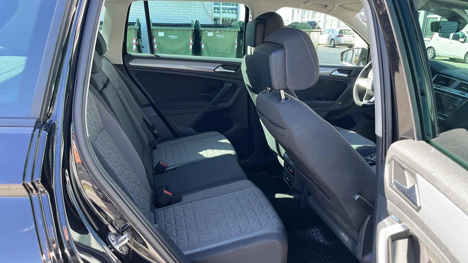 VW TIGUAN 2022 • PREMIUM jamstvo • AutoZubak Rabljena, fotografija 10