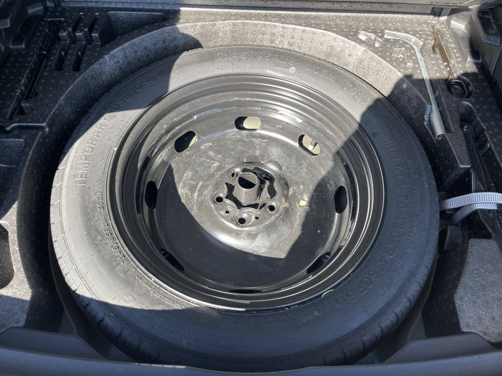 VW TIGUAN 2022 • PREMIUM jamstvo • AutoZubak Rabljena, fotografija 19