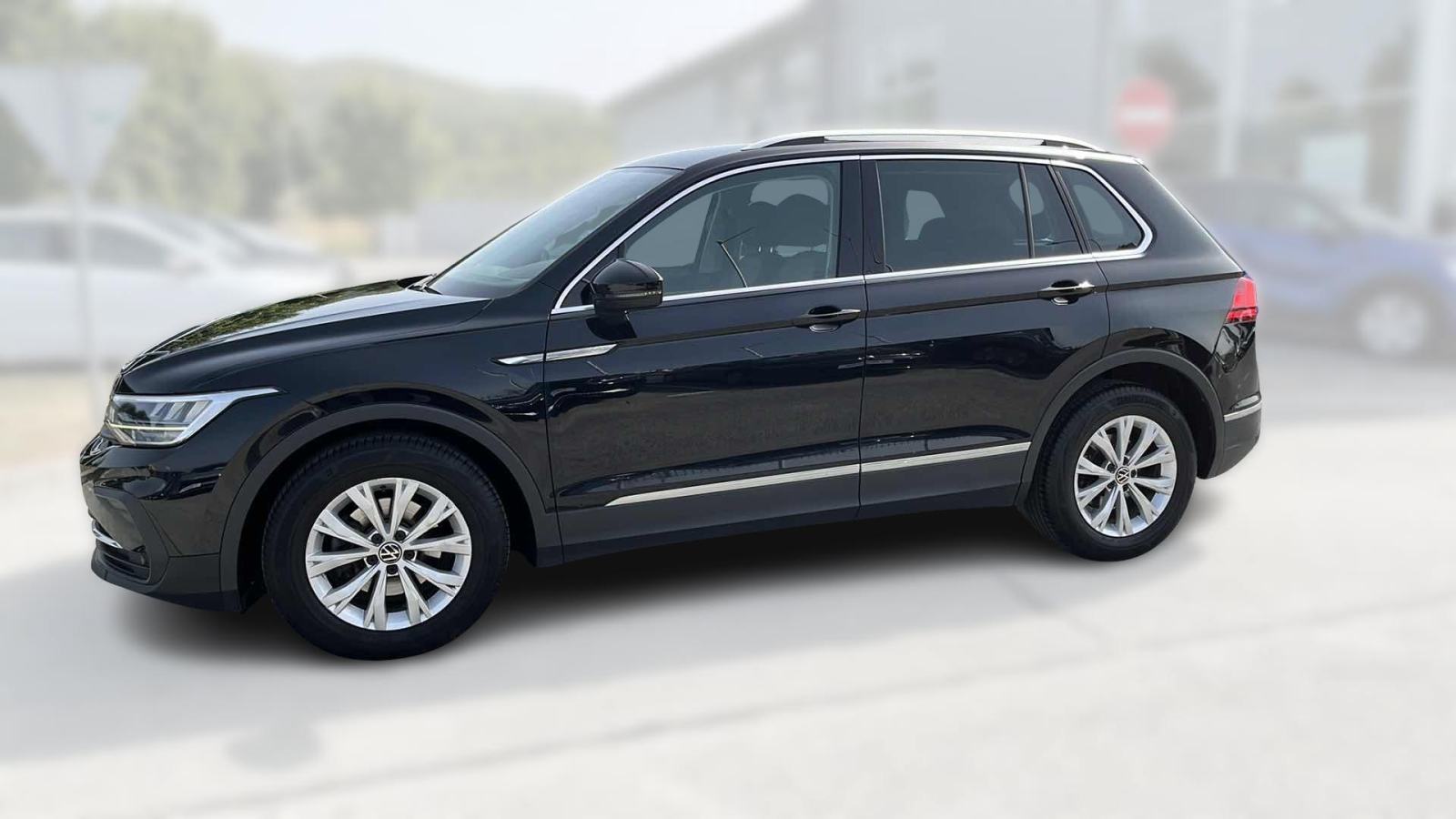 VW TIGUAN 2022 • PREMIUM jamstvo • AutoZubak Rabljena, fotografija 4