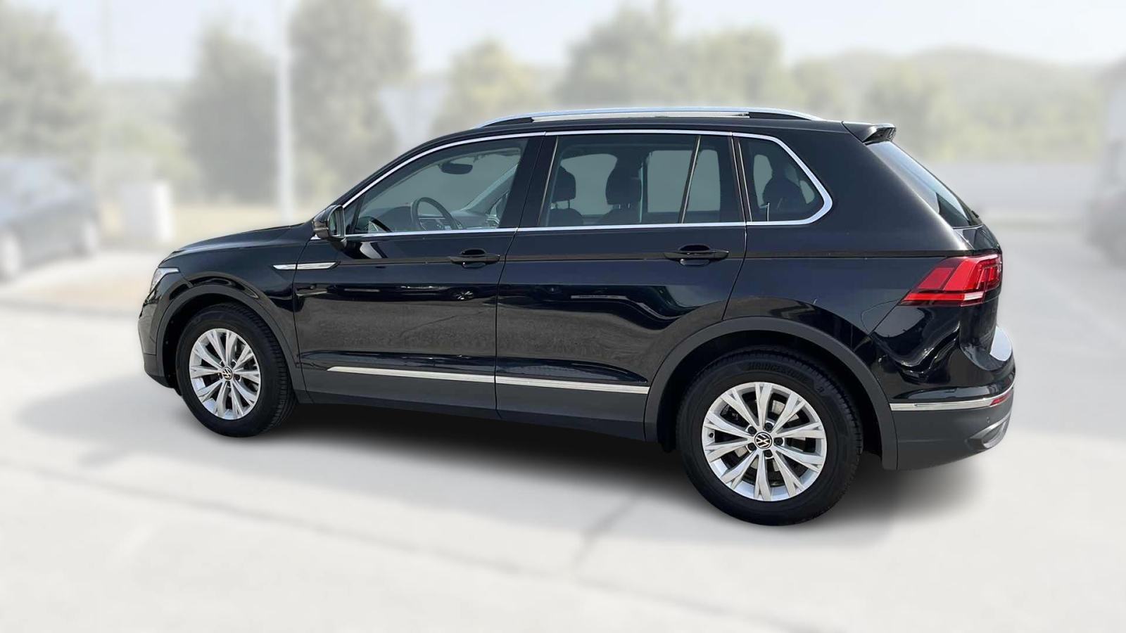 VW TIGUAN 2022 • PREMIUM jamstvo • AutoZubak Rabljena, fotografija 6