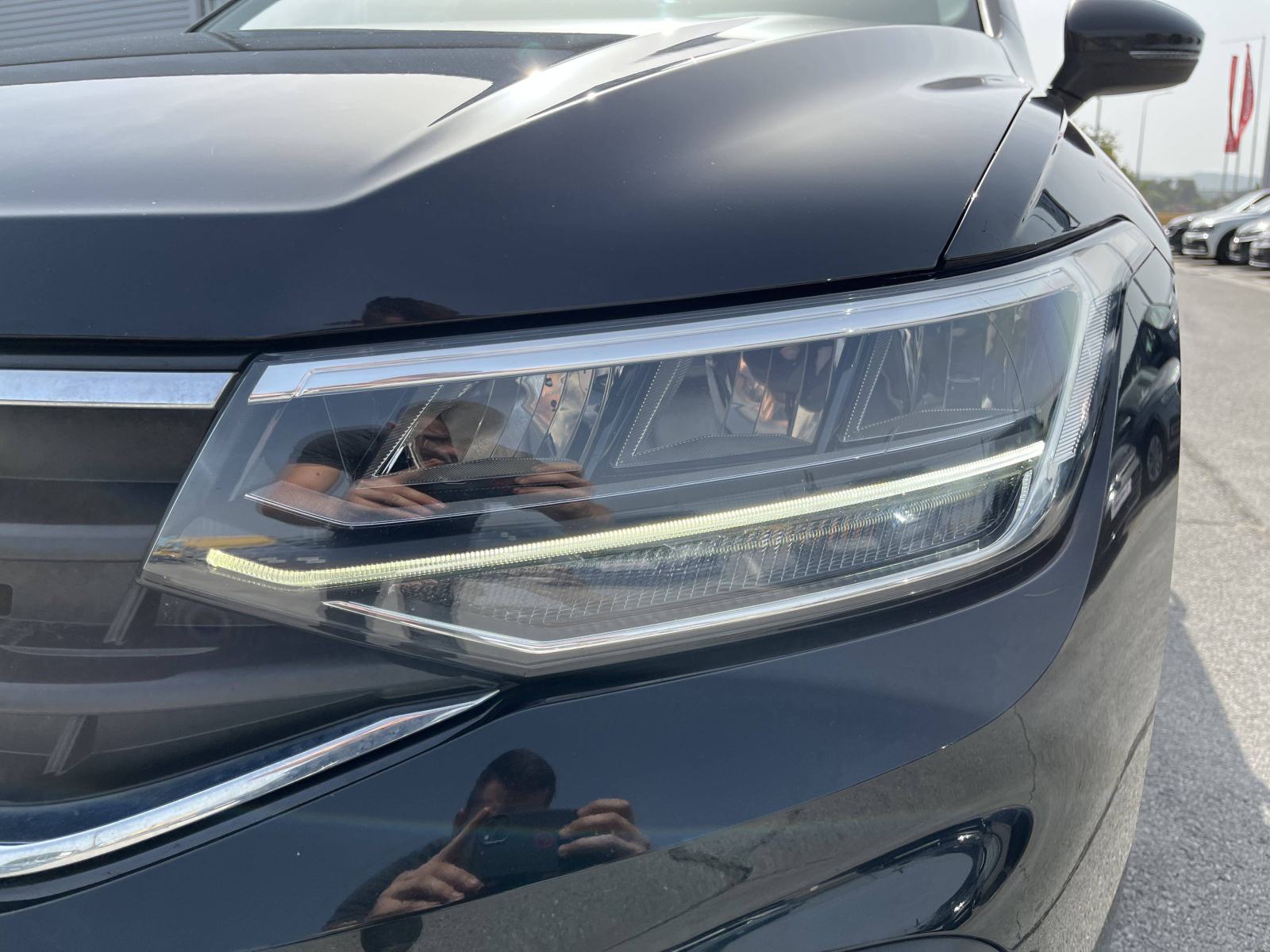 VW TIGUAN 2022 • PREMIUM jamstvo • AutoZubak Rabljena, fotografija 13