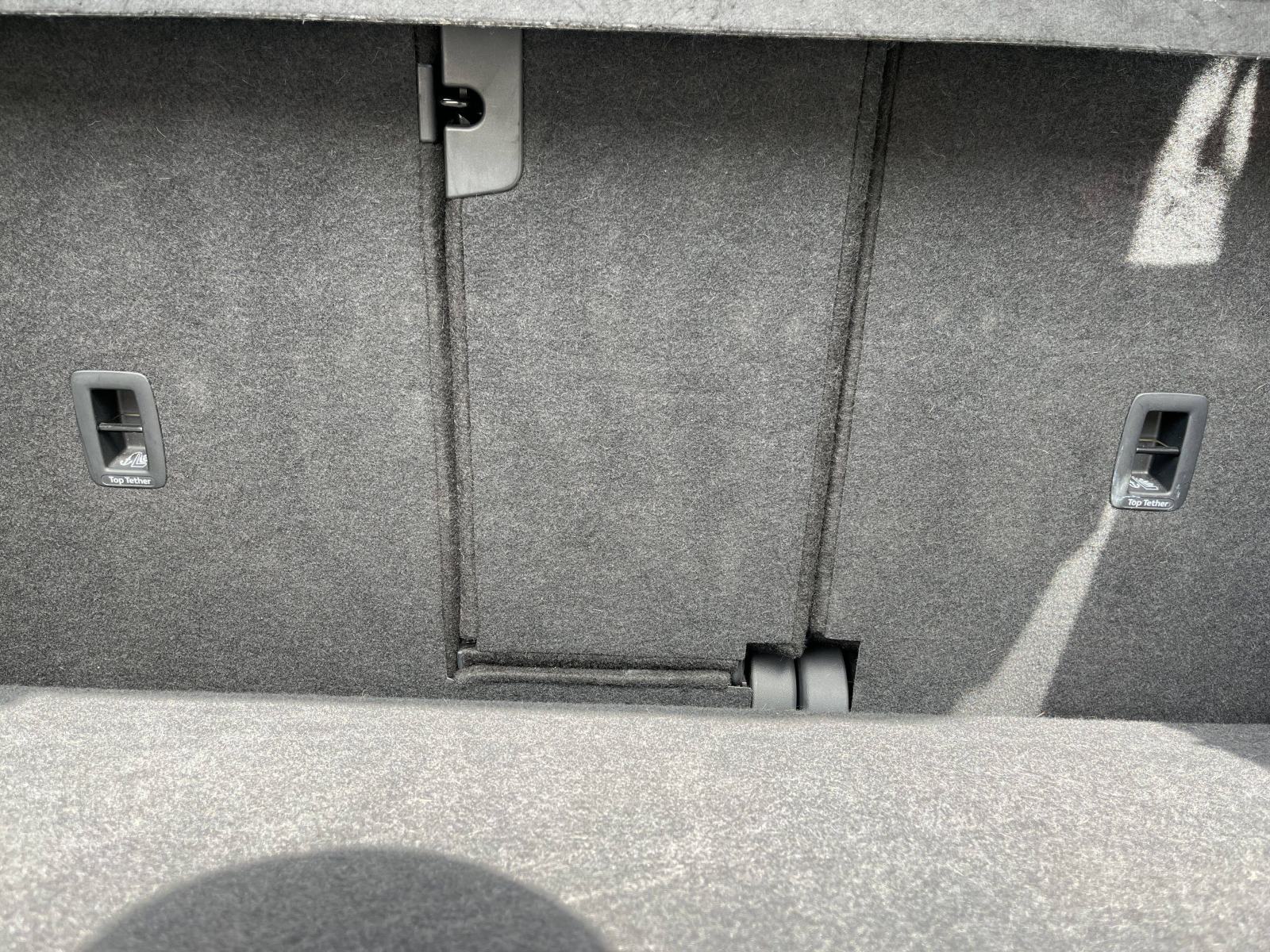 VW TIGUAN 2022 • PREMIUM jamstvo • AutoZubak Rabljena, fotografija 19