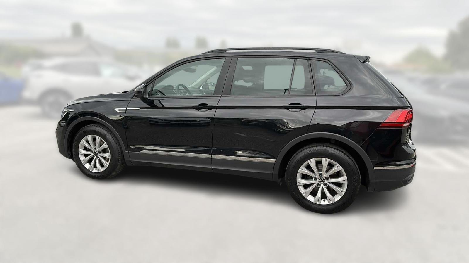 VW TIGUAN 2022 • PREMIUM jamstvo • AutoZubak Rabljena, fotografija 6