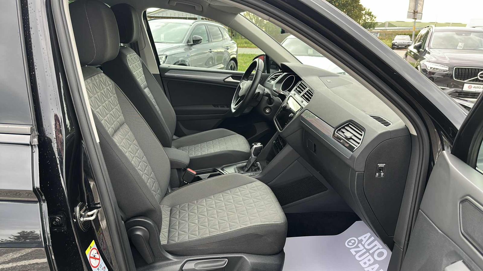 VW TIGUAN 2022 • PREMIUM jamstvo • AutoZubak Rabljena, fotografija 9