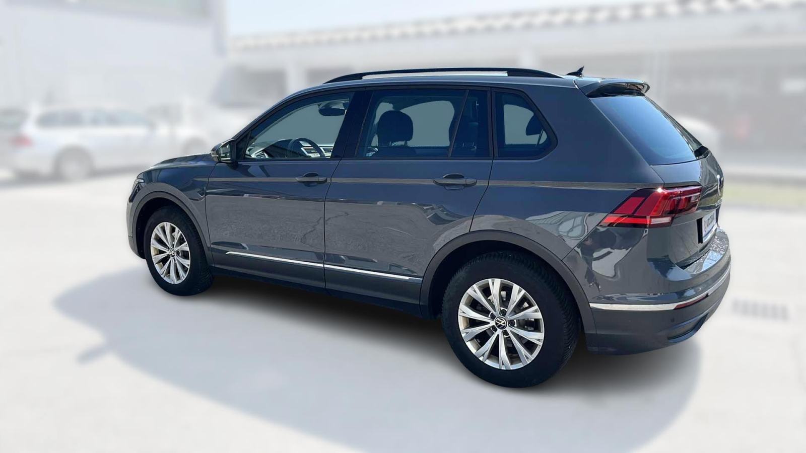 VW TIGUAN 2023 • PREMIUM jamstvo • AutoZubak Rabljena, fotografija 7