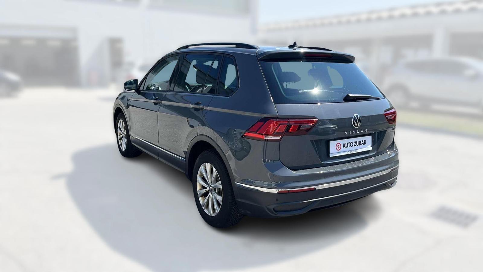 VW TIGUAN 2023 • PREMIUM jamstvo • AutoZubak Rabljena, fotografija 8