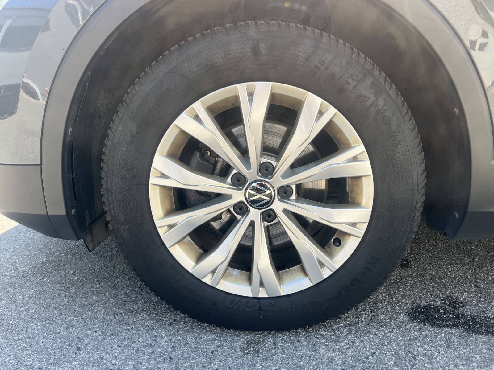 VW TIGUAN 2023 • PREMIUM jamstvo • AutoZubak Rabljena, fotografija 15