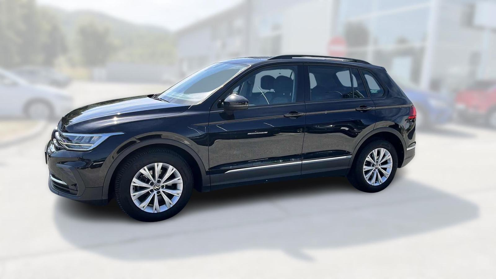 VW TIGUAN 2023 • PREMIUM jamstvo • AutoZubak Rabljena, fotografija 5