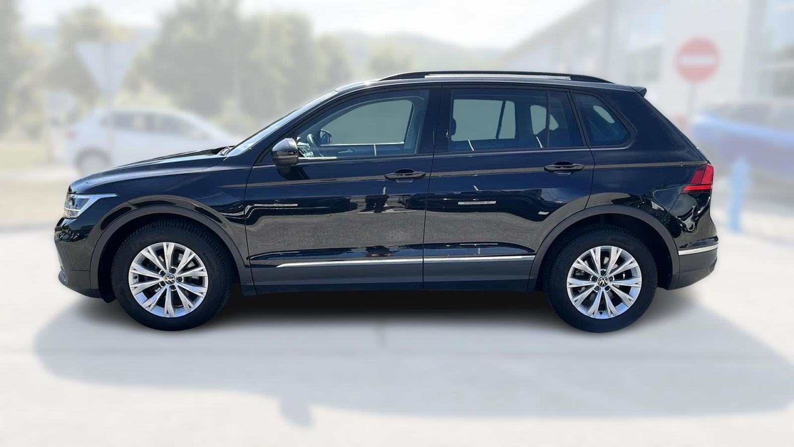 VW TIGUAN 2023 • PREMIUM jamstvo • AutoZubak Rabljena, fotografija 6