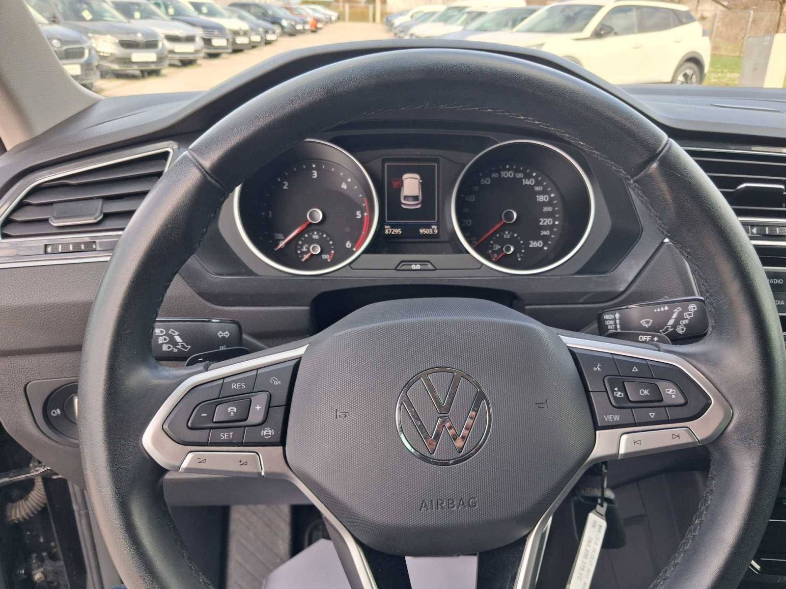 VW TIGUAN 2023 • PREMIUM jamstvo • AutoZubak Rabljena, fotografija 18