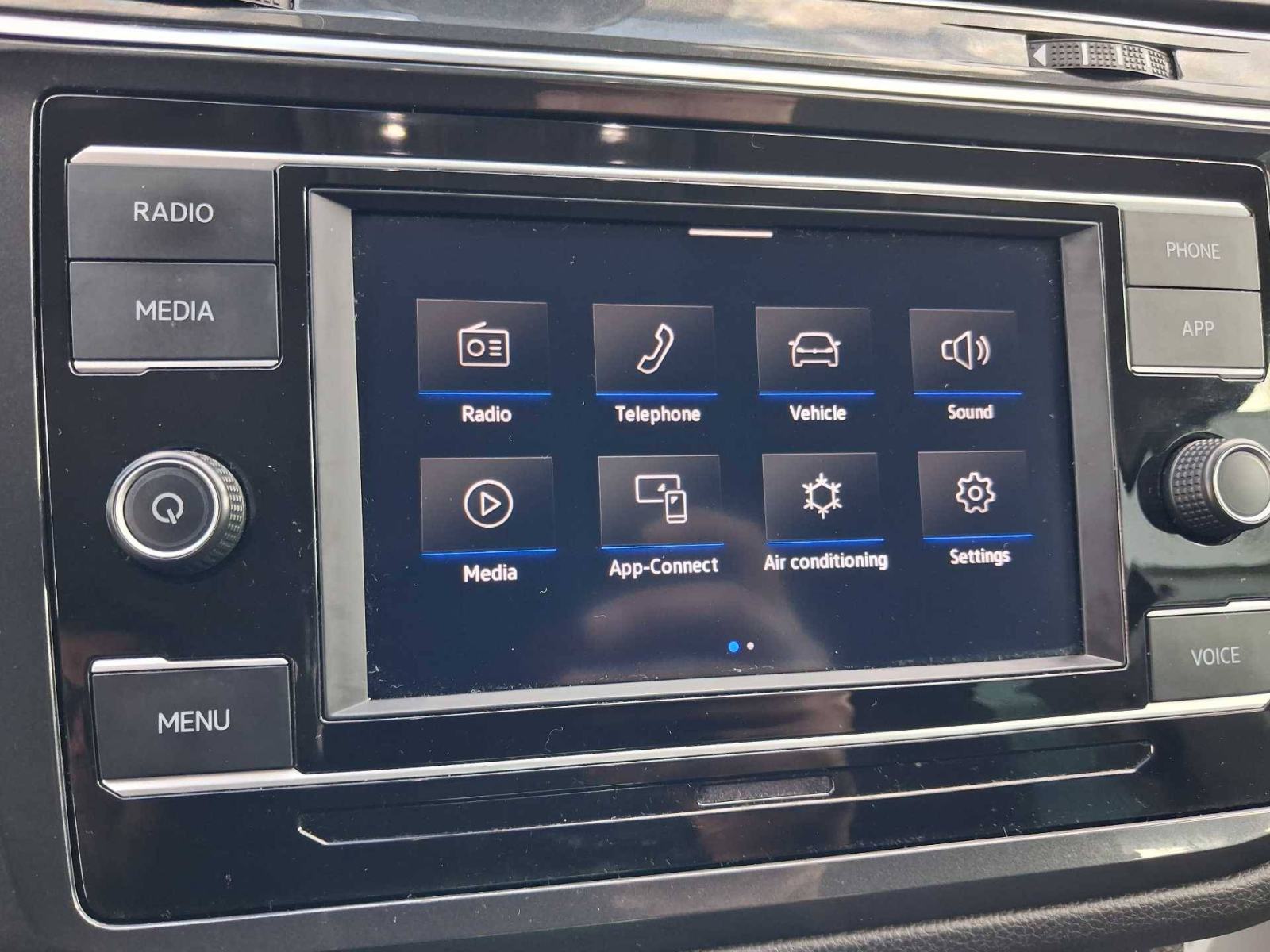 VW TIGUAN 2023 • PREMIUM jamstvo • AutoZubak Rabljena, fotografija 20