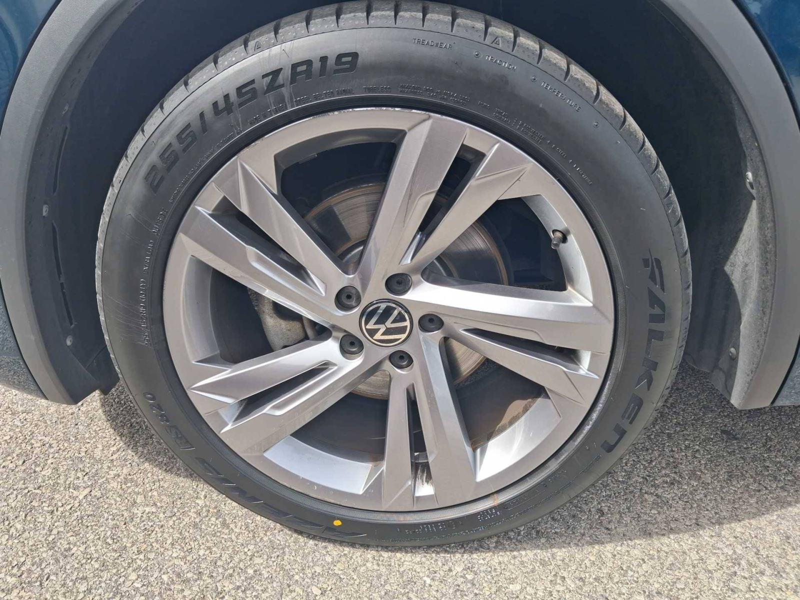 VW TIGUAN 2023 • PREMIUM jamstvo • AutoZubak Rabljena, fotografija 15