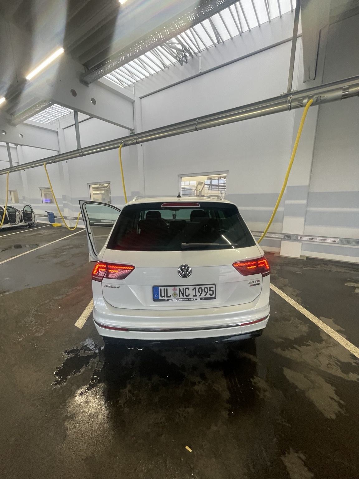 VW Tiguan 4motion 2,0 DSG automatik, pogled izvana - slika 1