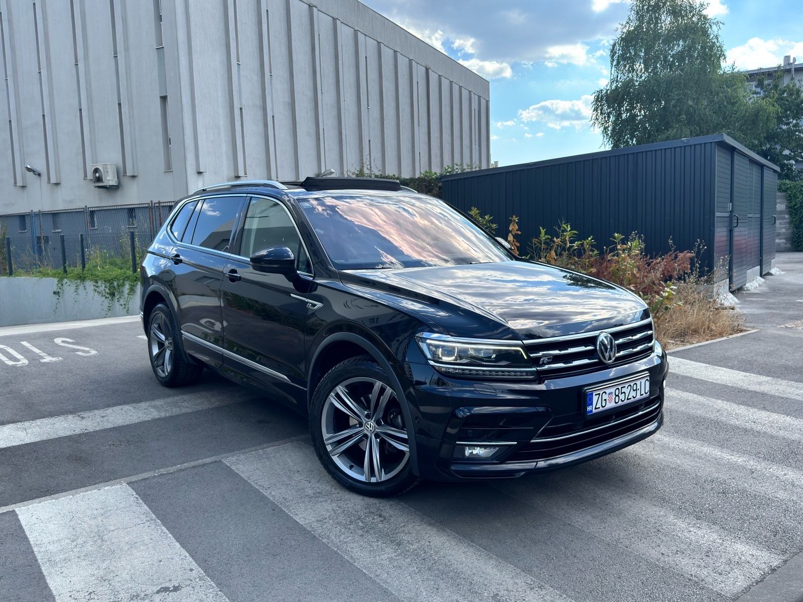 VW Tiguan Allspace 2.0 TDI*R line*DSG*PANO*VIRTUAL*MATRIX*19”KAM*TOP, fotografija 2