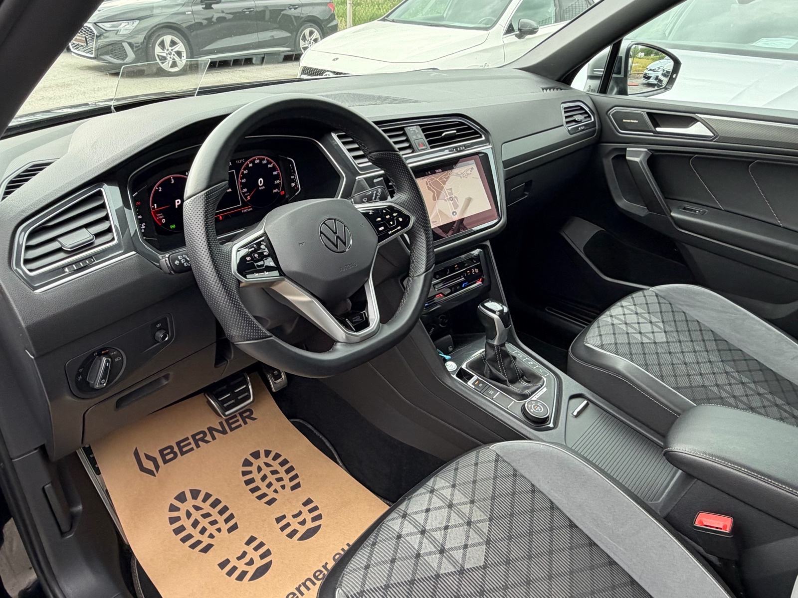 VW Tiguan Allspace 4-MOTION *3X R-Line* *147 kW* *TOP OPREMA!* Servisn, fotografija 13