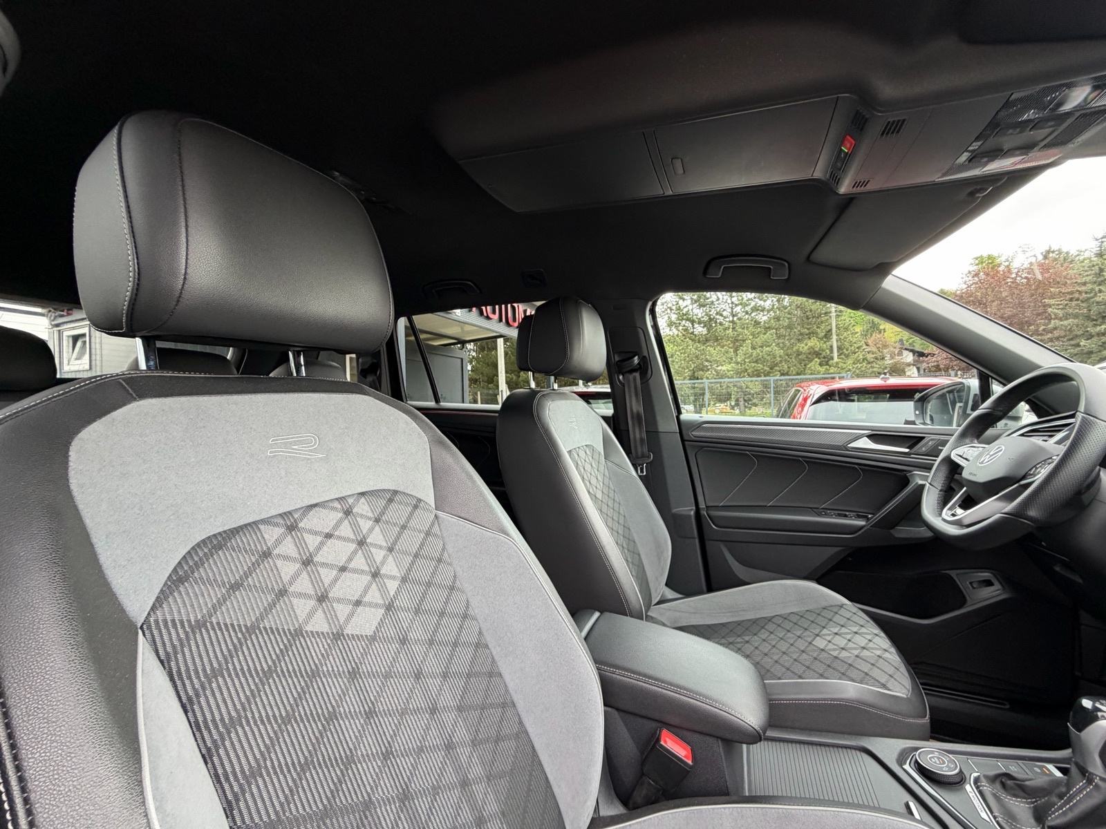 VW Tiguan Allspace 4-MOTION *3X R-Line* *147 kW* *TOP OPREMA!* Servisn, fotografija 17