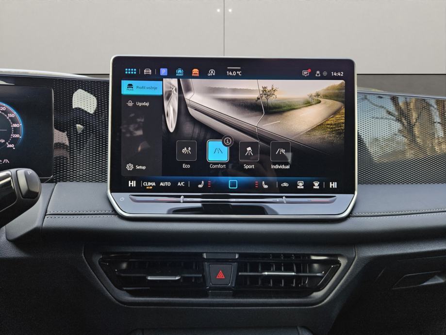 VW TIGUAN NF 2.0 DSG Life Plus 150ks, DIGITAL,LED Plus,KAMERA,ACC,APP, fotografija 18