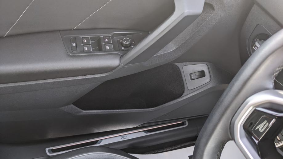 VW TIGUAN R-LINE 2.0 TDI DSG, fotografija 18