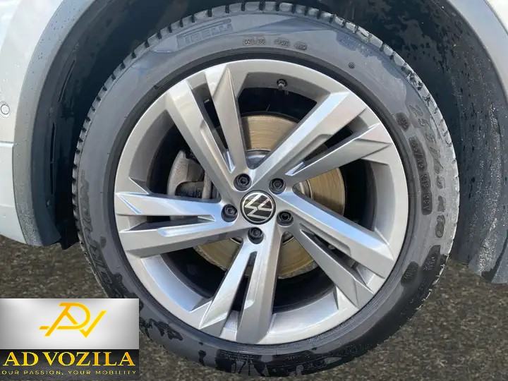 VW Tiguan200KS 4x4 R-line,Pan.Krov;Koža;Matrix€41.770do reg!, fotografija 8