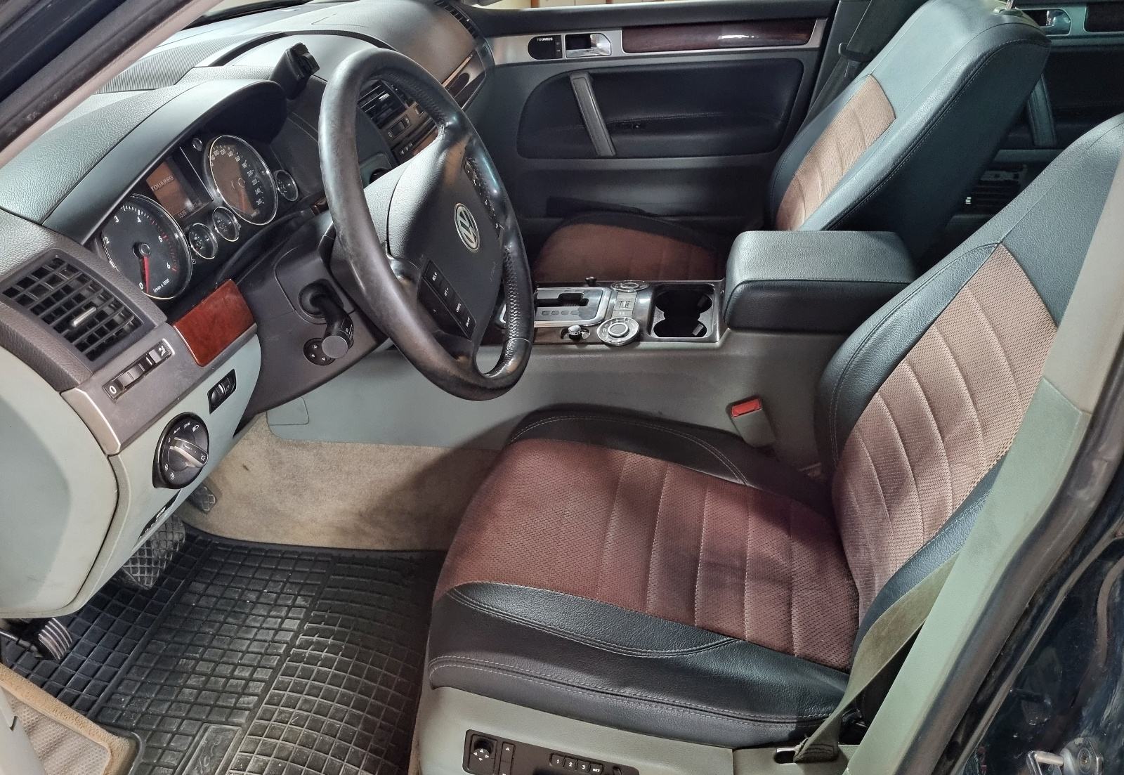 VW Touareg 2,5 R5 TDI automatik, fotografija 9
