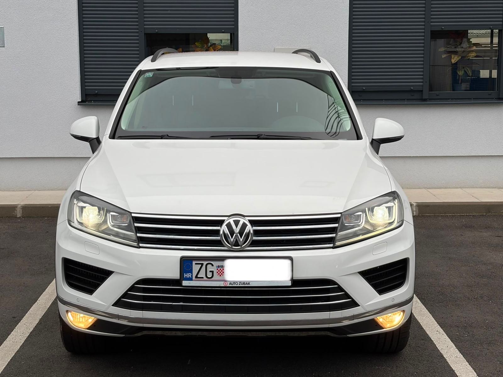 VW TOUAREG 3,0 TDI 4x4 • KAO NOVI, FULL OPREMA, AUTOMATIC • REDIZAJN •, fotografija 2