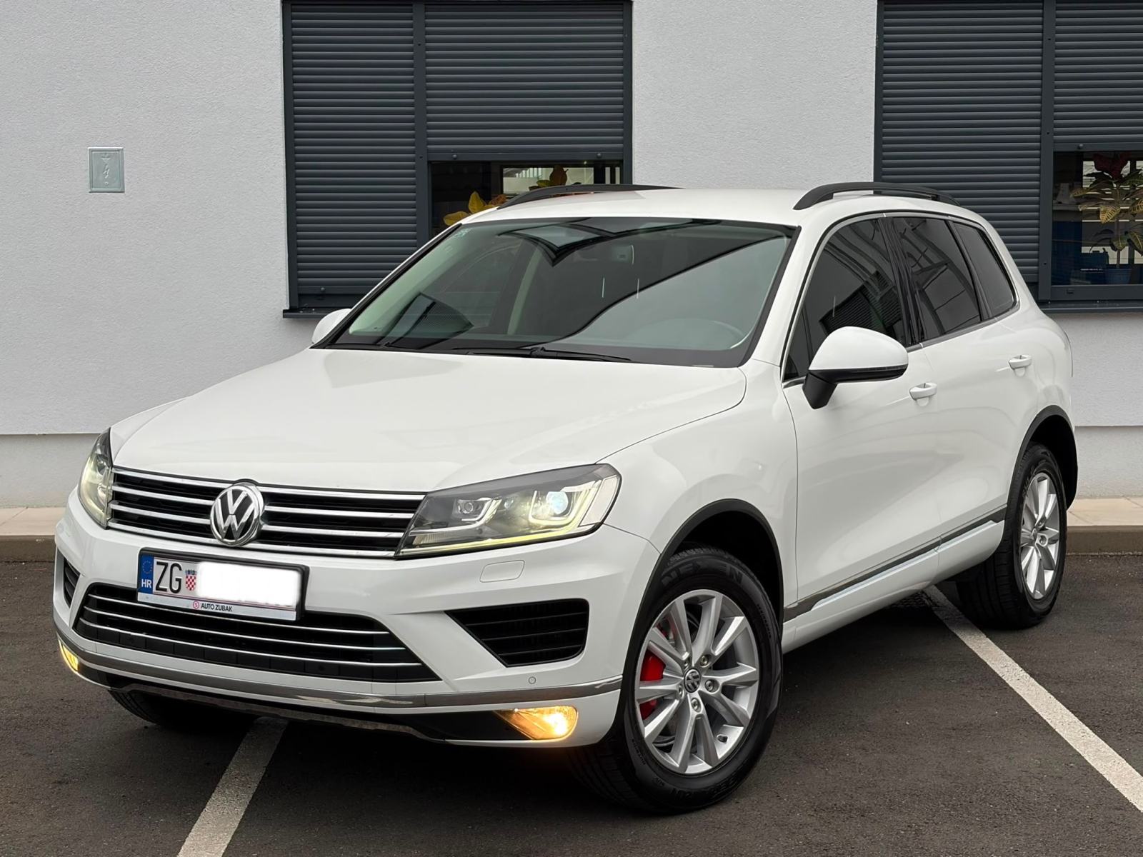 VW TOUAREG 3,0 TDI 4x4 • KAO NOVI, FULL OPREMA, AUTOMATIC • REDIZAJN •, fotografija 7