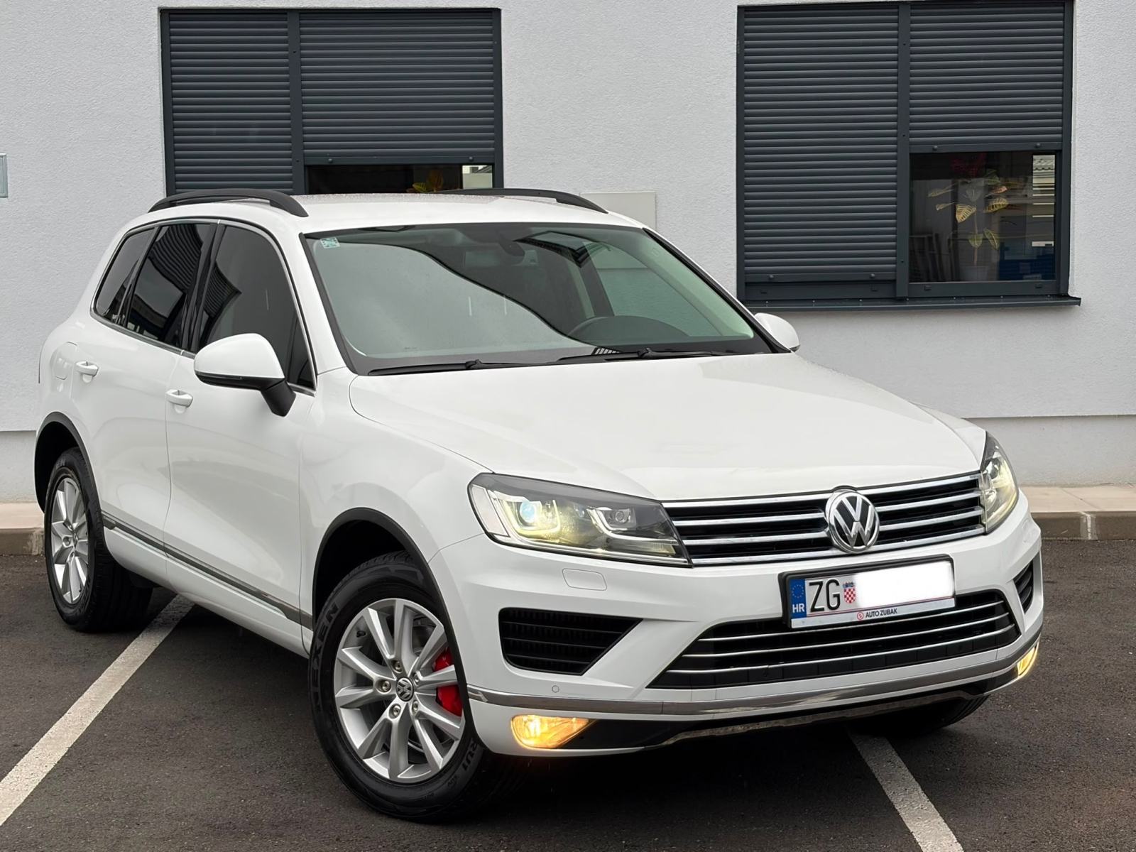 VW TOUAREG 3,0 TDI 4x4 • KAO NOVI, FULL OPREMA, AUTOMATIC • REDIZAJN •, fotografija 8